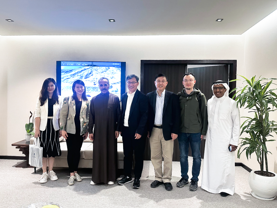  Professor Li Zexiang led HKCRC to participate in LEAP 2024 to showcase construction technology achievements 